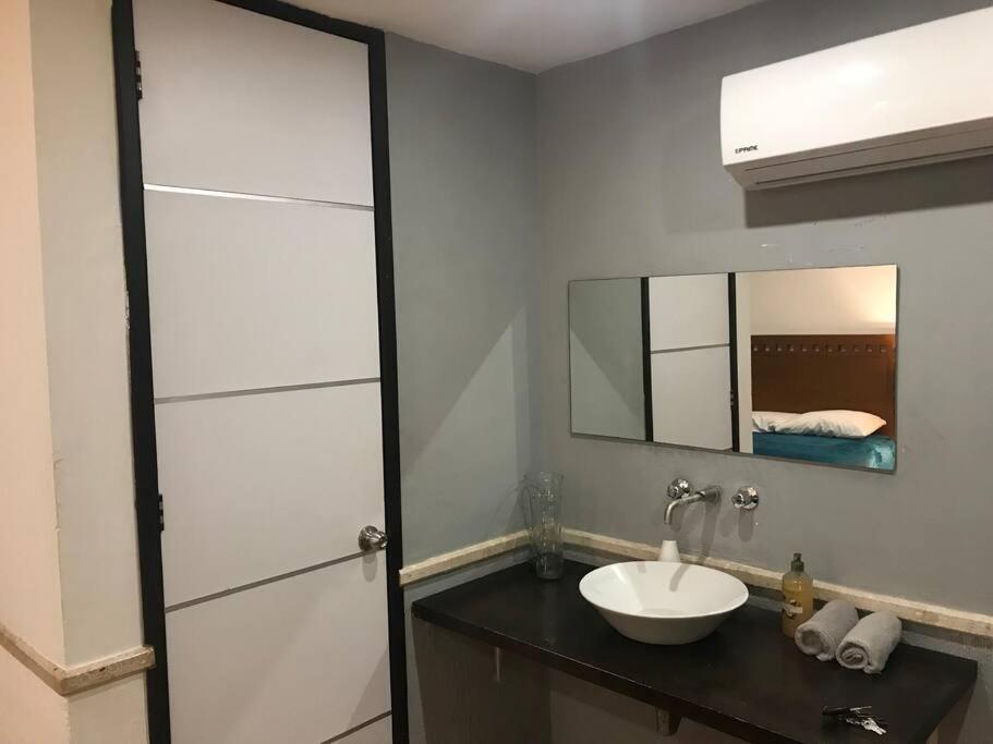 Comfortable And Central Cancun Apartment エクステリア 写真